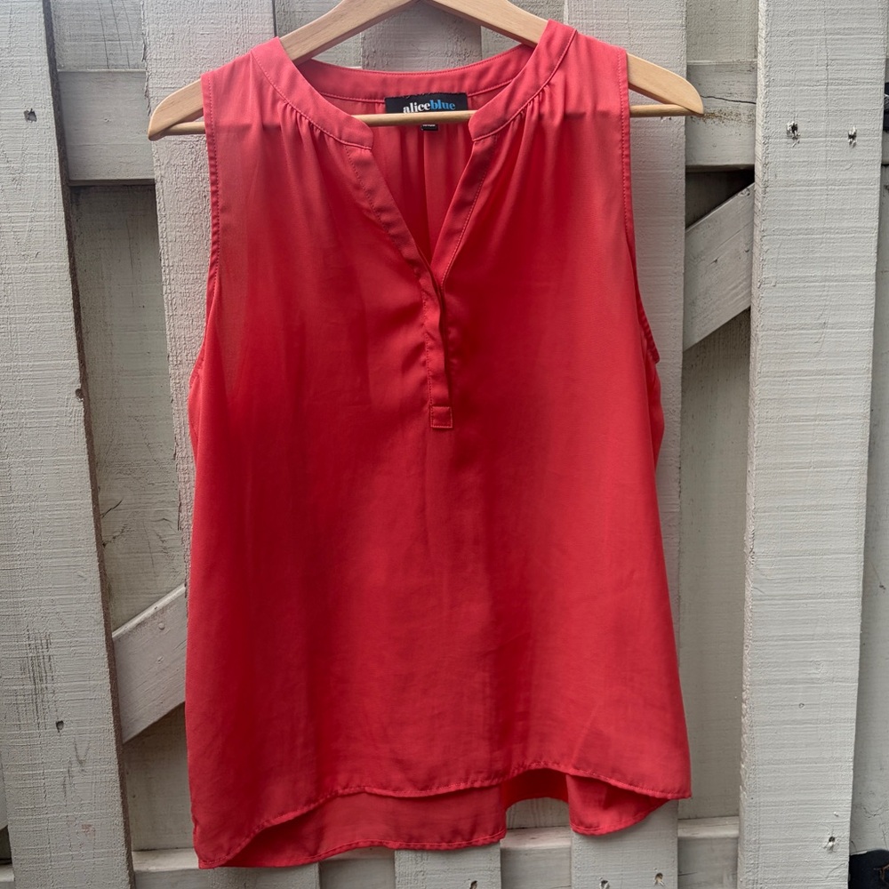 Alice Blue Sleeveless V-Neck Camisole in Coral Red